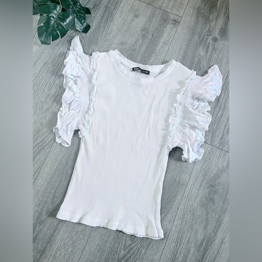 Zara ruffle flounce sleeve crop top